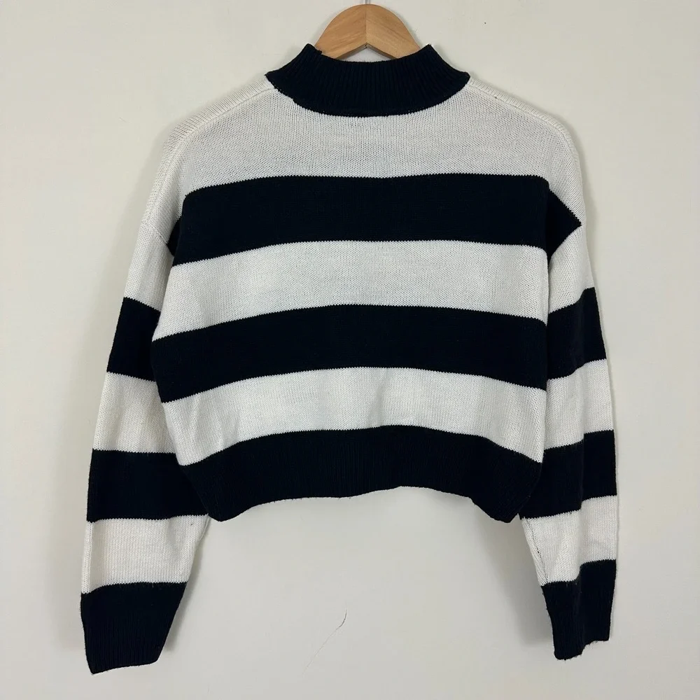 H&M Divided Sweater White Black Striped Knit Parisian Y2K Retro Cropped Small